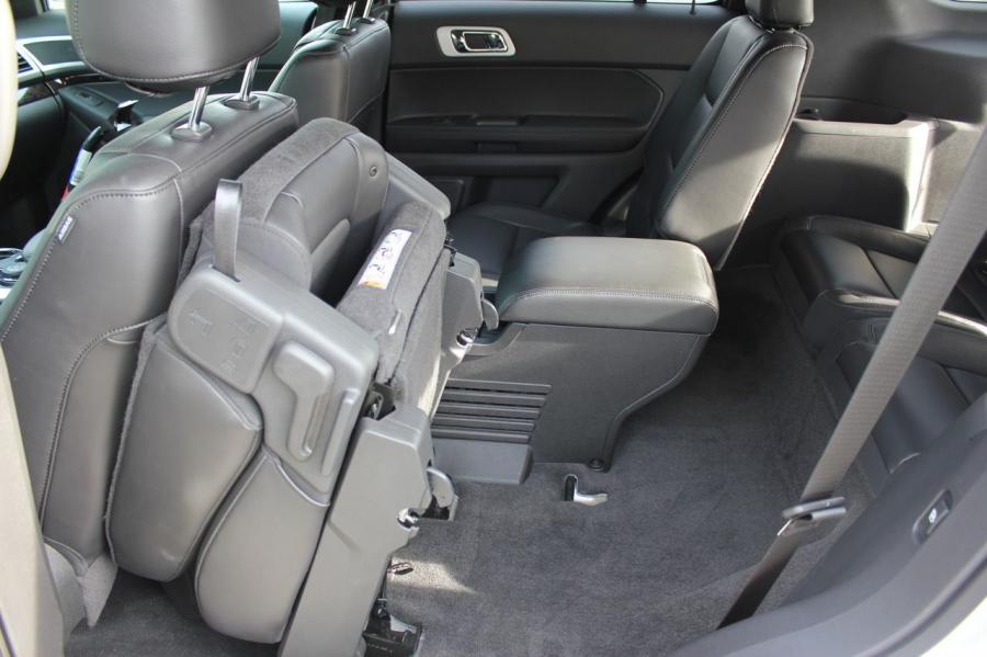  Ford Explorer Limited 4WD 2011 года  (фото 12 из 60)